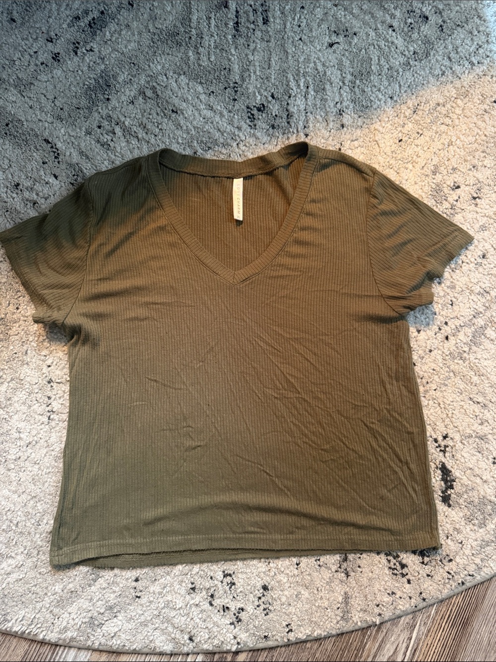 Women’s V-Neck Ribbed Short Sleeve Tee — Olive Green